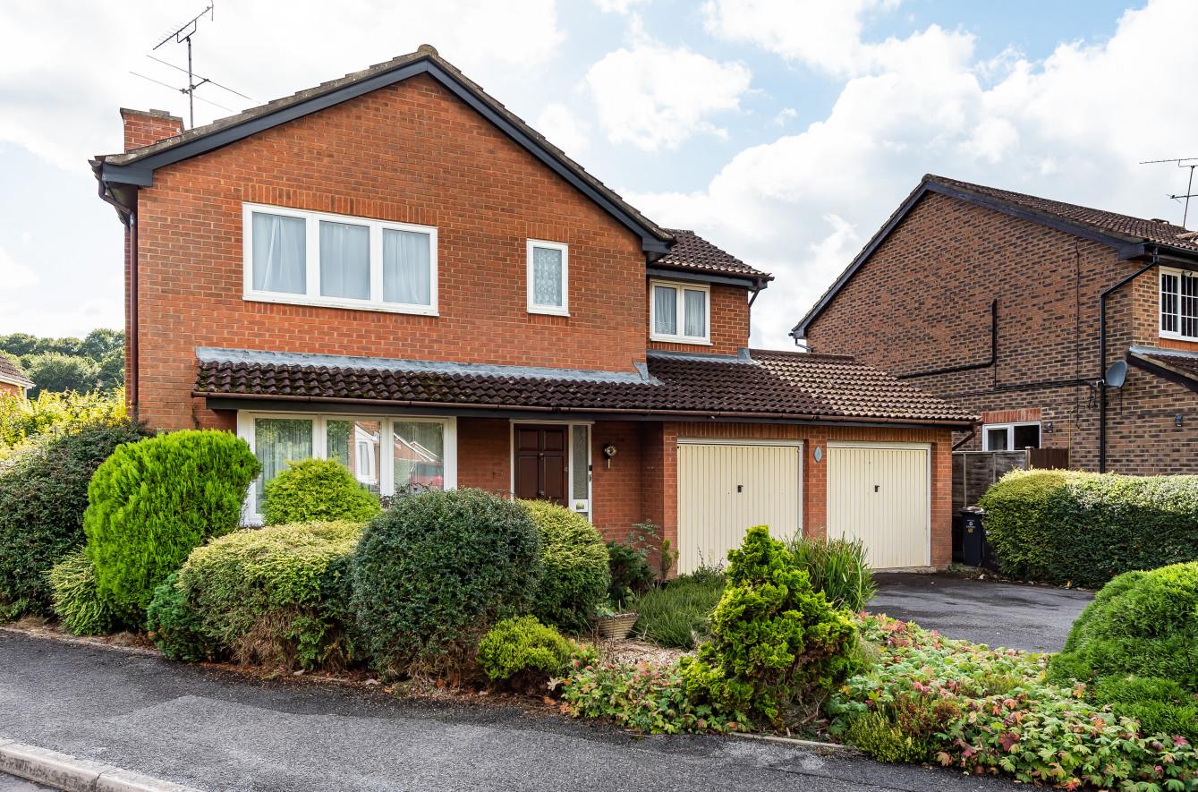 Leven Close, Valley Park, Chandlers Ford