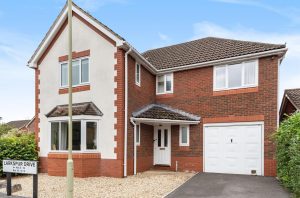 Larkspur Drive, Knightwood Park, Chandlers Ford