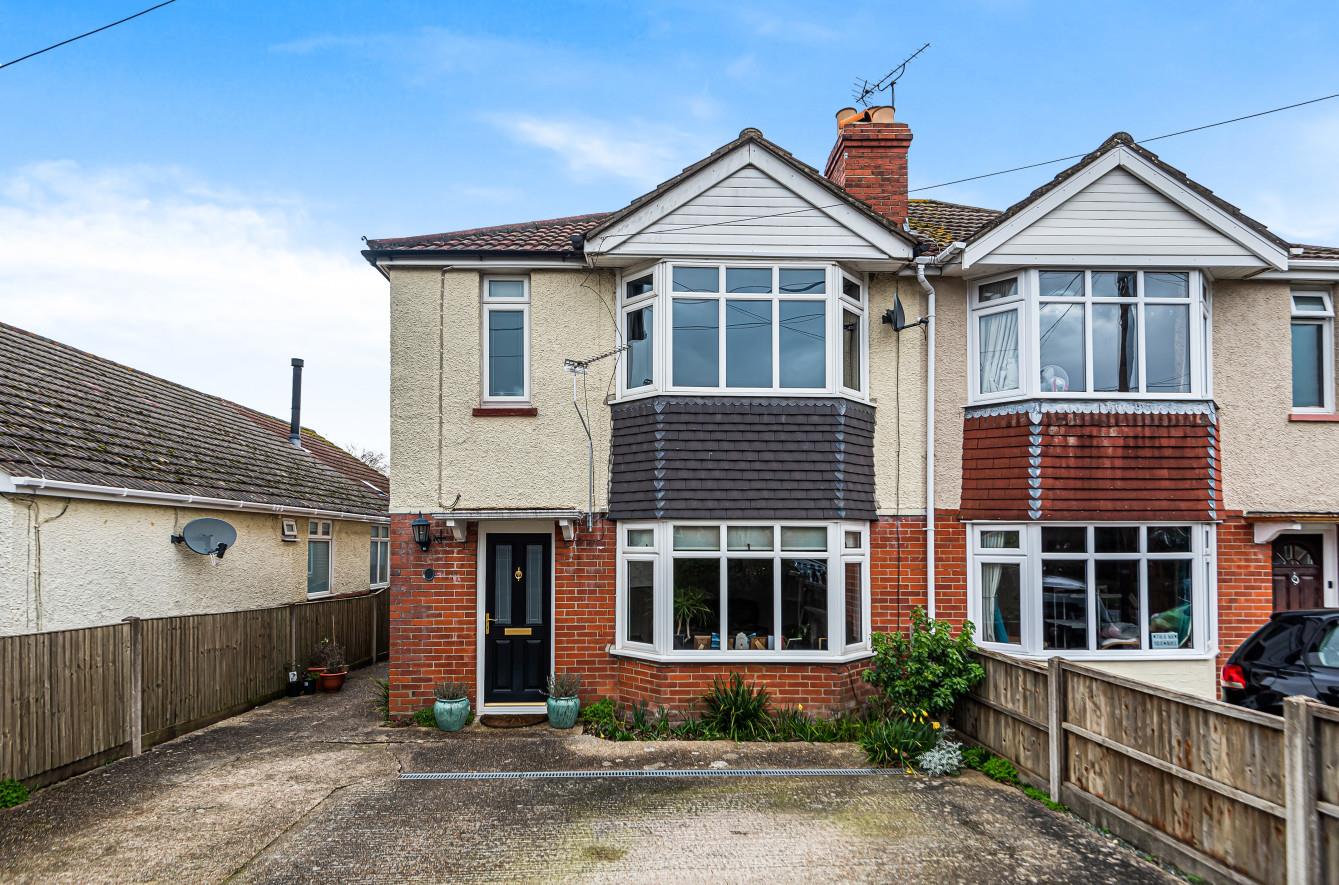 Shaftesbury Avenue, Chandler's Ford Sparks Ellison