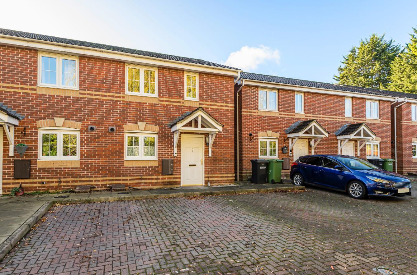 Hut Farm Place, Chandlers Ford Sparks Ellison