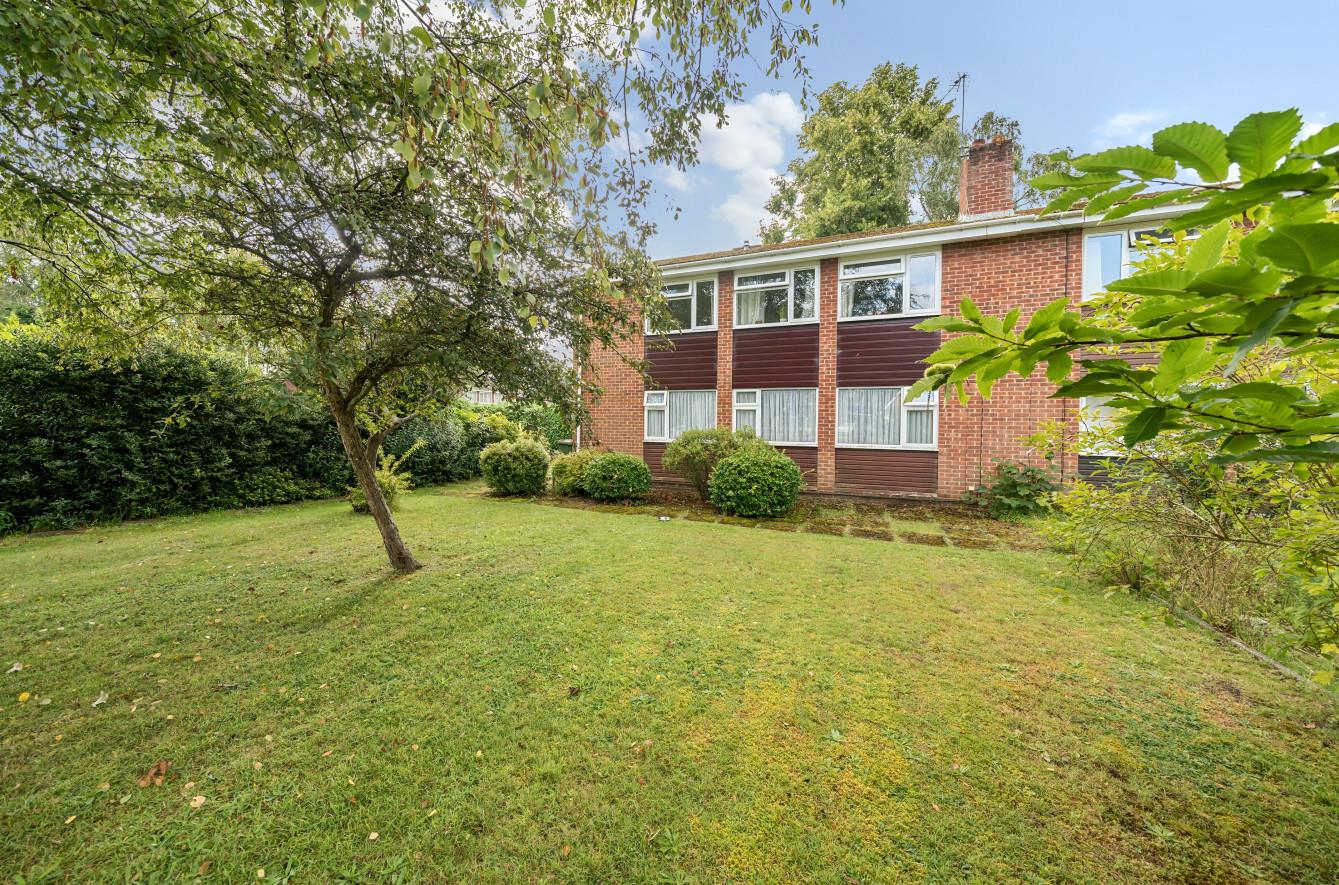 Charnwood Crescent, Hiltingbury, Chandler's Ford Sparks Ellison