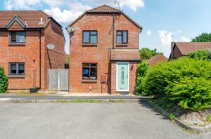 Burley Close, Valley Park, Chandler’s Ford