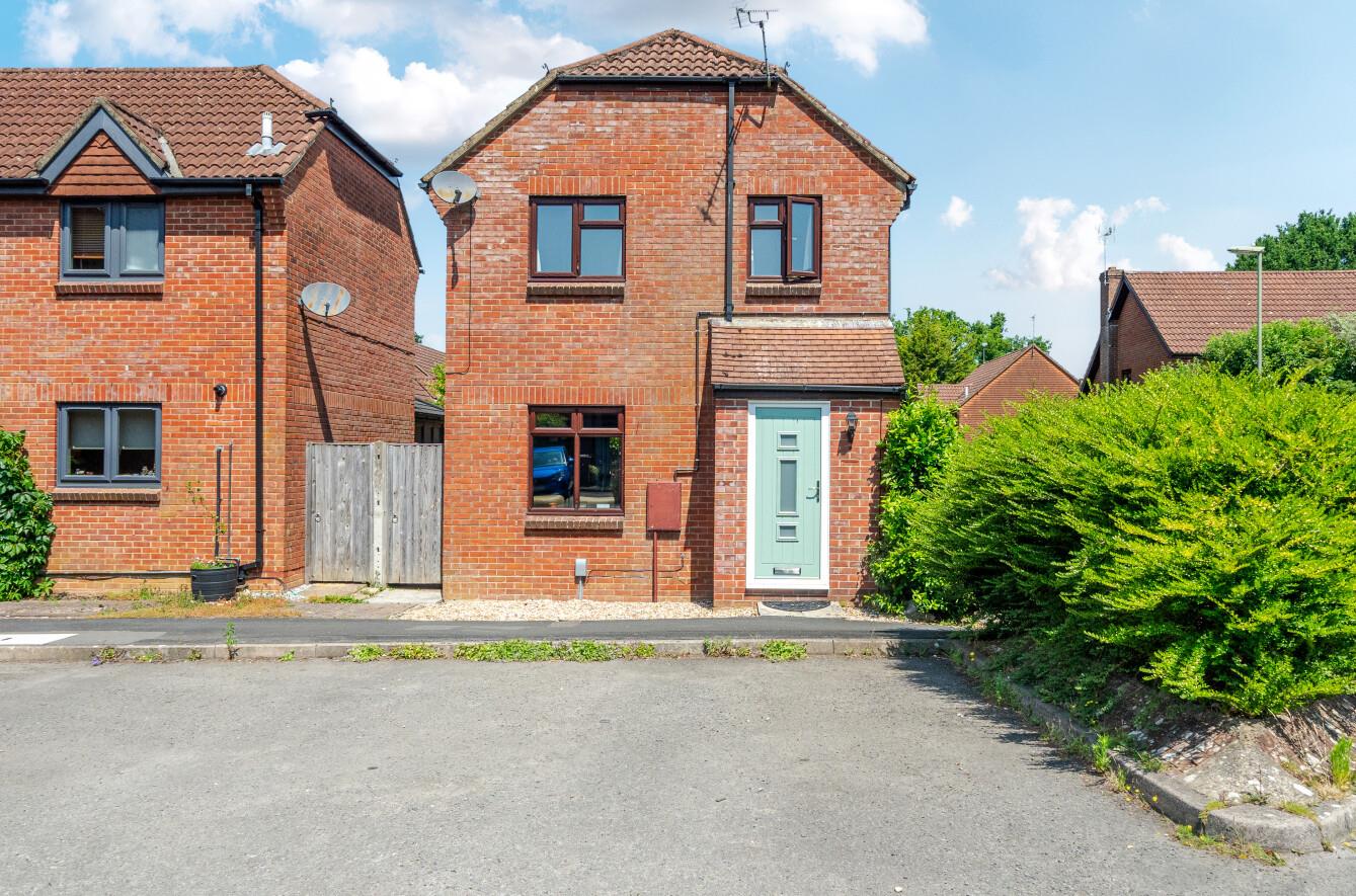 Burley Close, Valley Park, Chandler's Ford