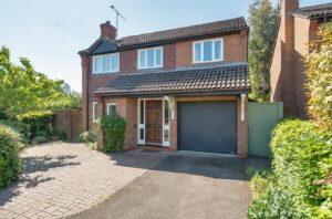 Tweed Close, Valley Park, Chandler’s Ford