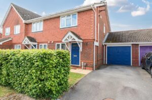 Fairbairn Walk, Knightwood Park, Chandlers Ford