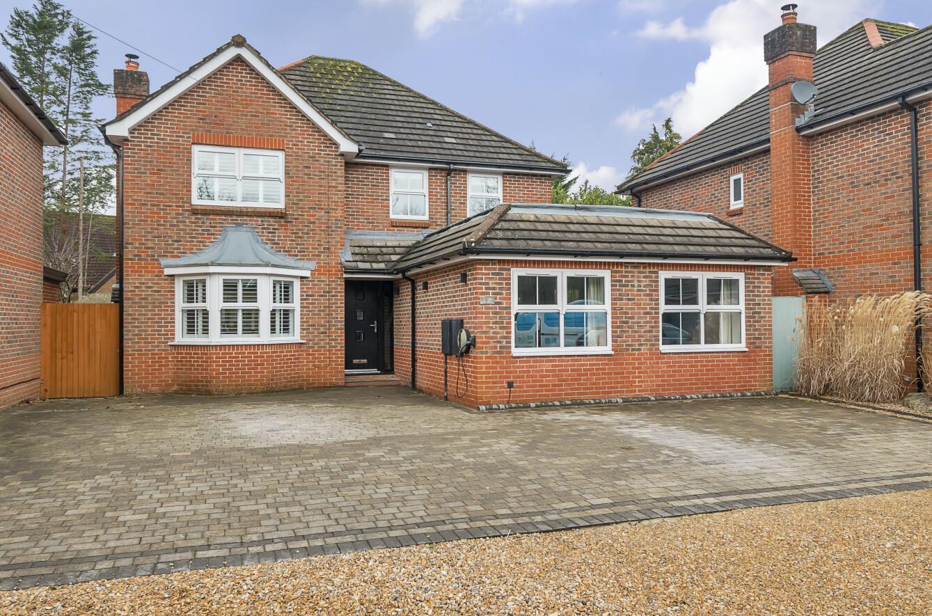Main Road, Otterbourne, Winchester