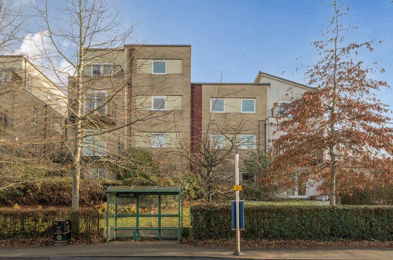 Hut Farm Place, Chandler’s Ford