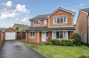 Sandringham Close, Knightwood Park, Chandler’s Ford