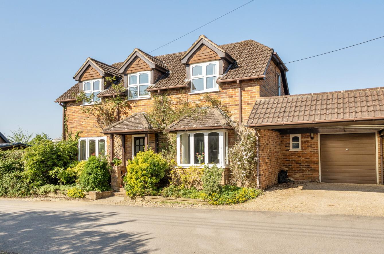 2 Park Lane, Otterbourne, Winchester