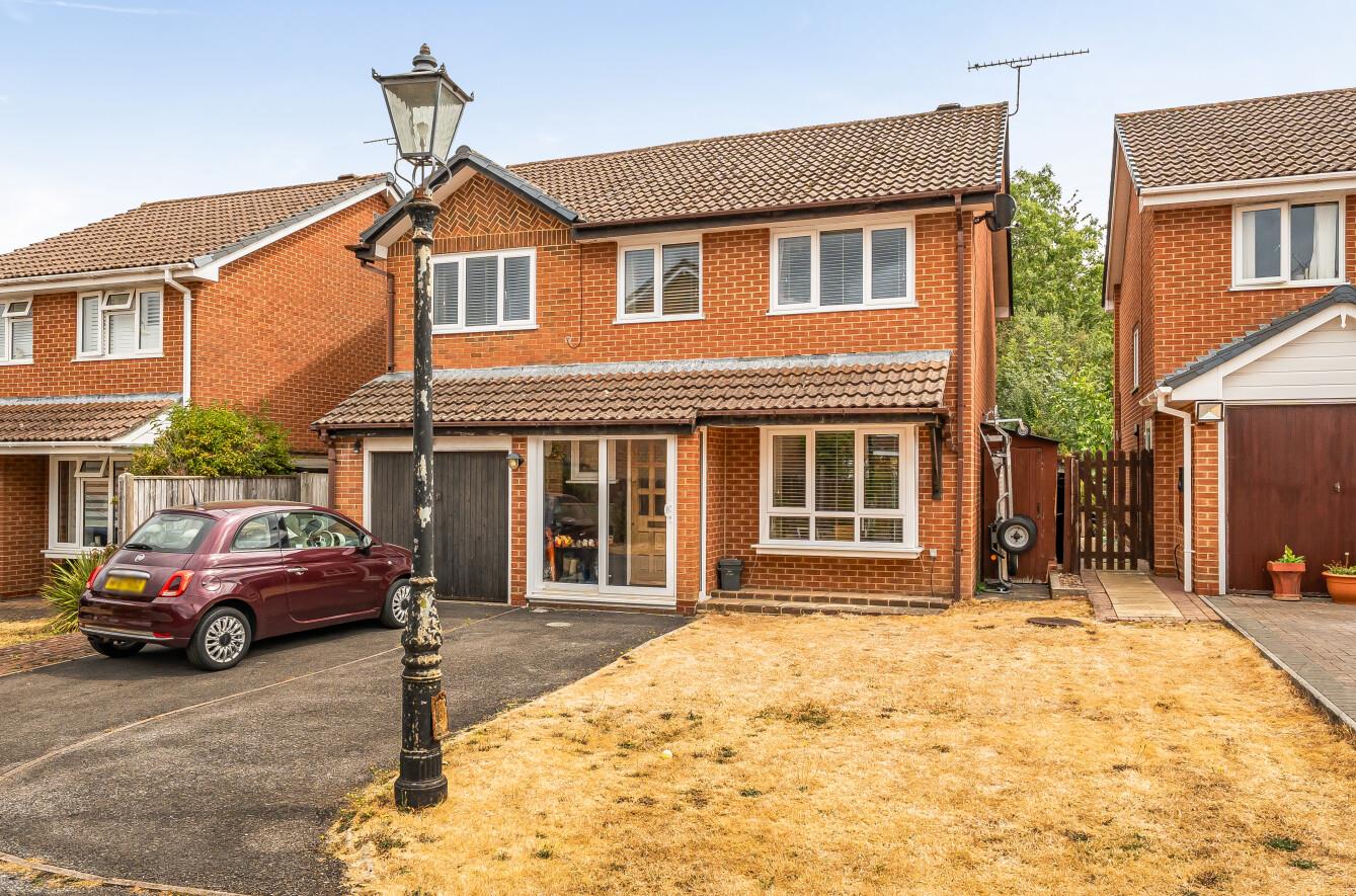 Calshot Drive, Valley Park, Chandler’s Ford
