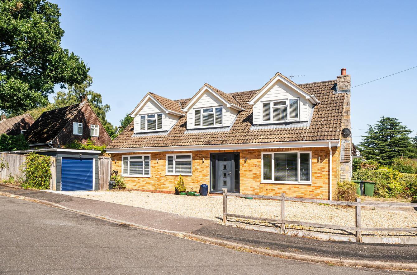 Pine Crescent, Hiltingbury, Chandler’s Ford